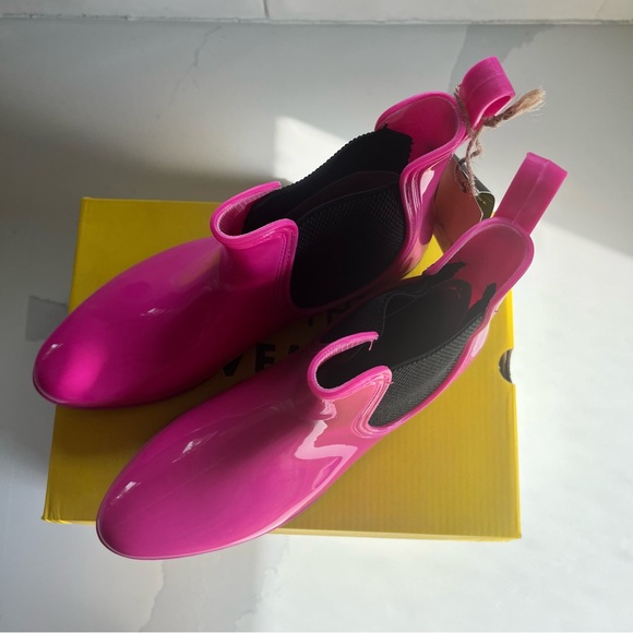 SEVEN7 Dover Bright Pink Pull On Ankle Rain Boots Women’s Sz 10 Med BNWB - Picture 11 of 13